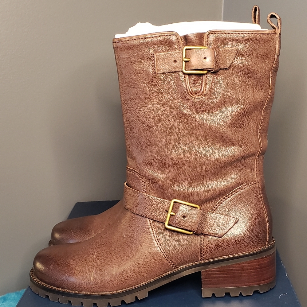 Cole Haan Hemlock boots 8 Chestnut Leather